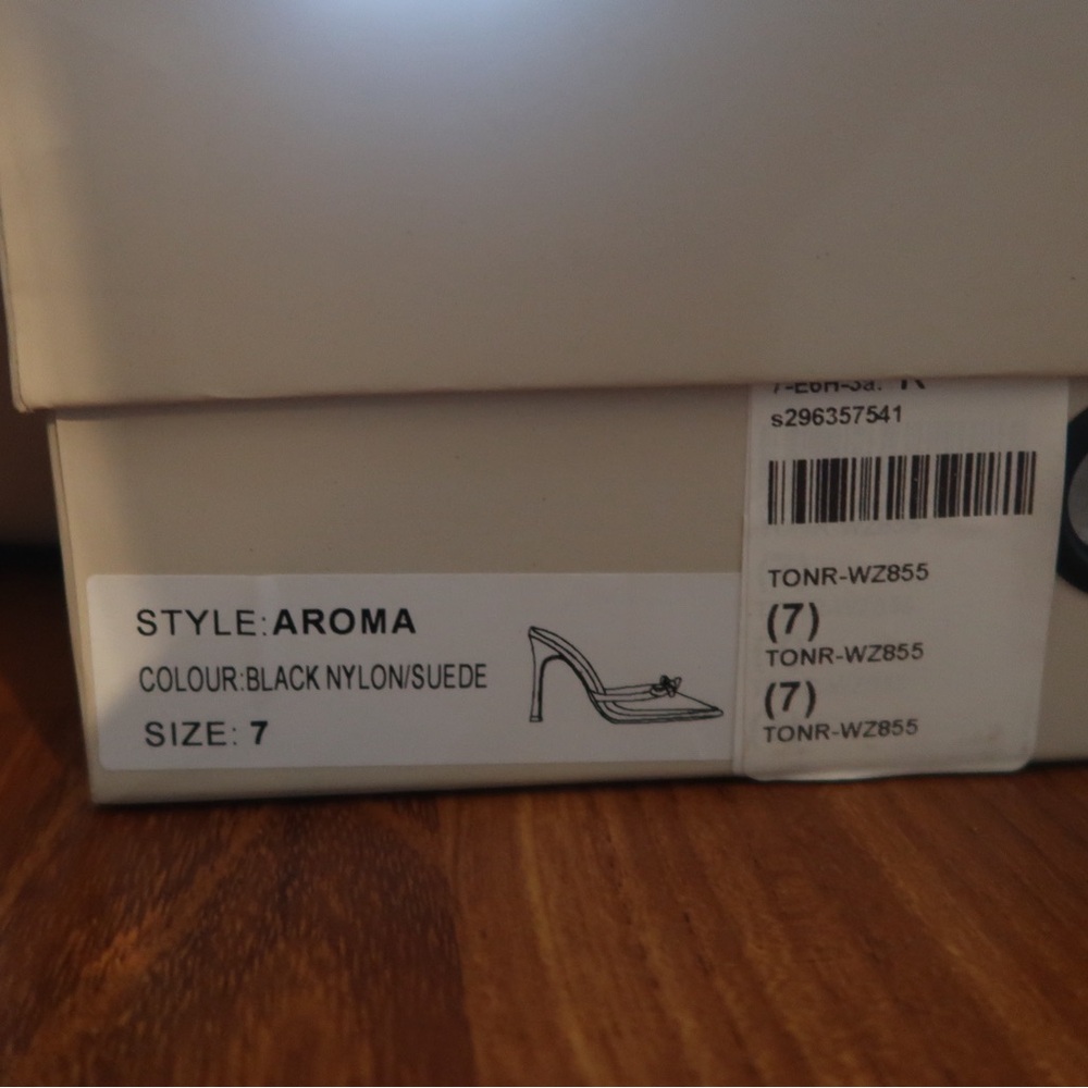 Brand New Tony Bianco Aroma Heels - Picture 7 of 8
